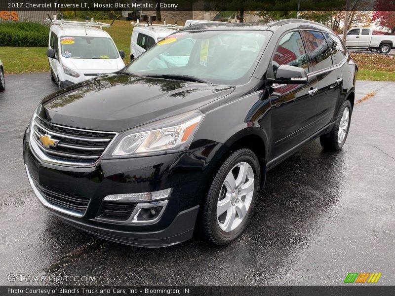 Mosaic Black Metallic / Ebony 2017 Chevrolet Traverse LT