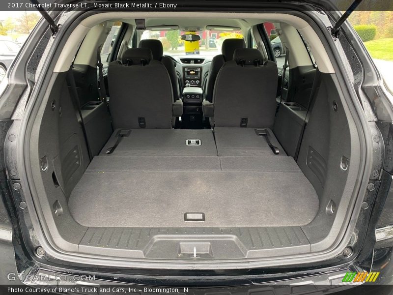 Mosaic Black Metallic / Ebony 2017 Chevrolet Traverse LT