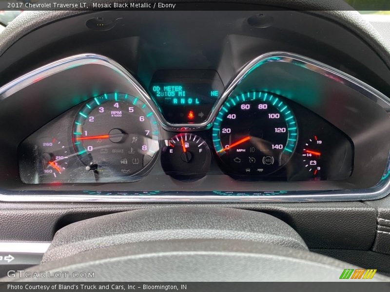 Mosaic Black Metallic / Ebony 2017 Chevrolet Traverse LT
