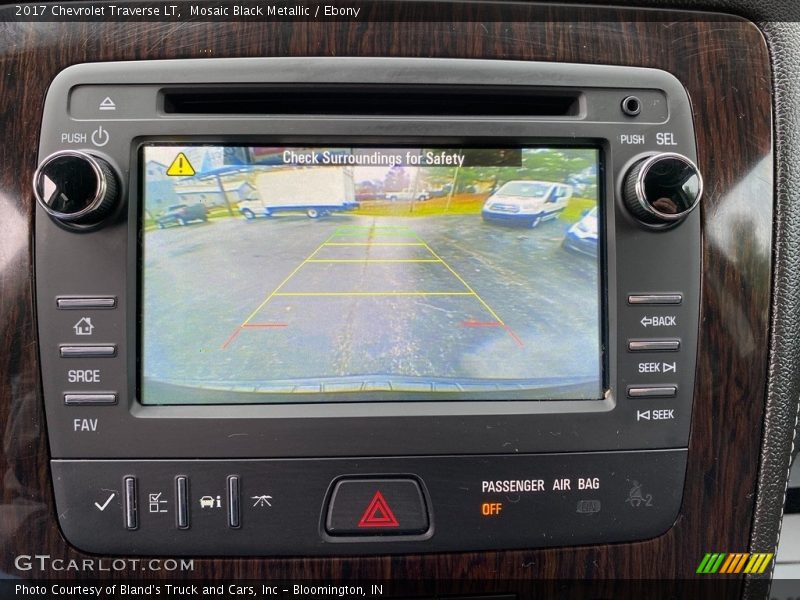 Mosaic Black Metallic / Ebony 2017 Chevrolet Traverse LT