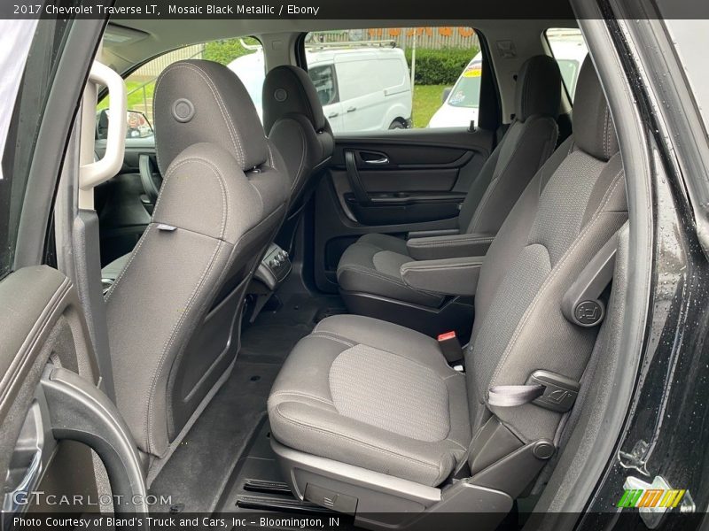 Mosaic Black Metallic / Ebony 2017 Chevrolet Traverse LT