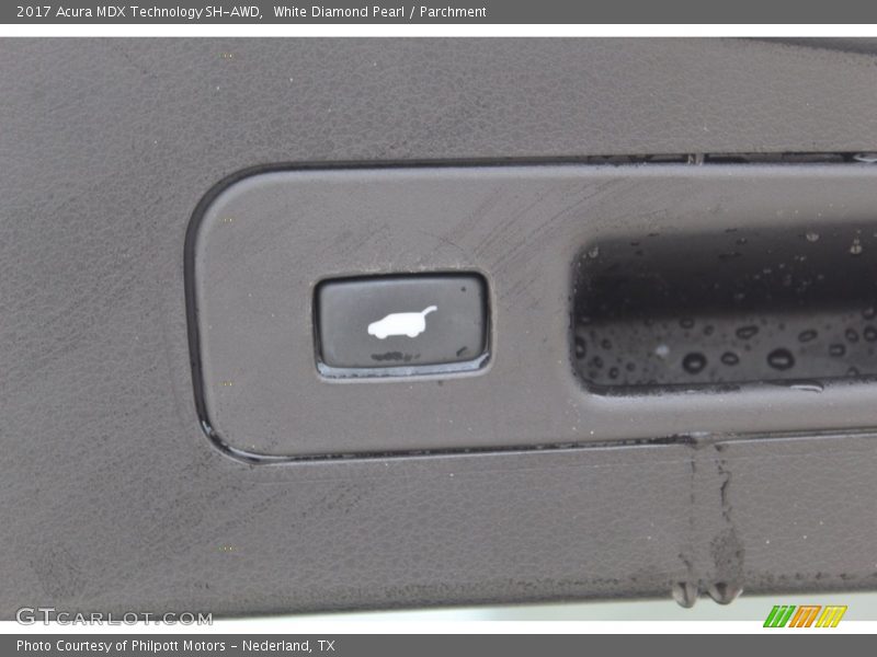 White Diamond Pearl / Parchment 2017 Acura MDX Technology SH-AWD