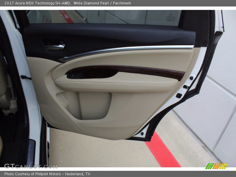 White Diamond Pearl / Parchment 2017 Acura MDX Technology SH-AWD