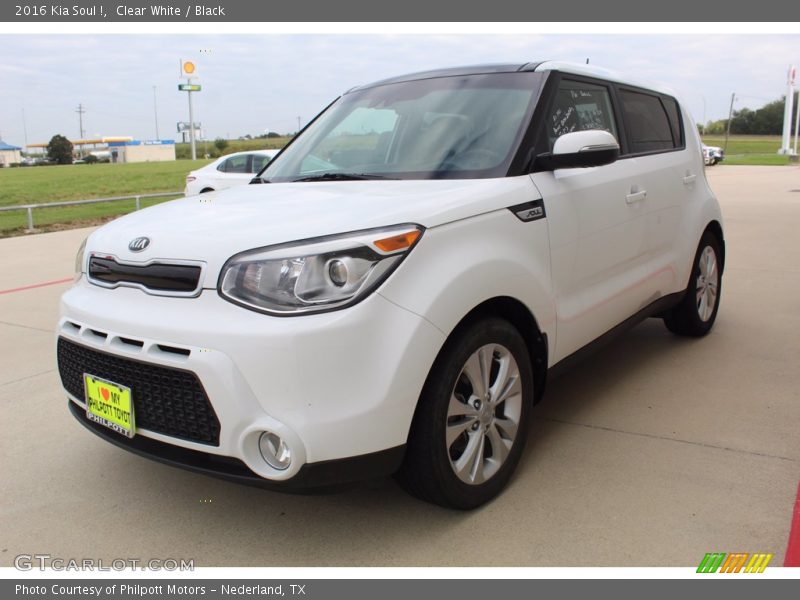 Clear White / Black 2016 Kia Soul !