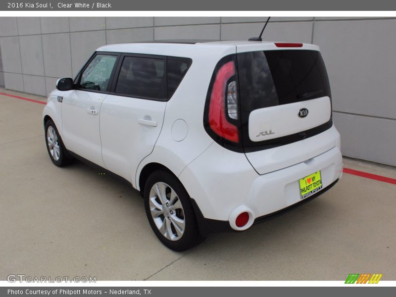 Clear White / Black 2016 Kia Soul !