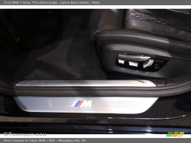 Carbon Black Metallic / Black 2018 BMW 7 Series 750i xDrive Sedan