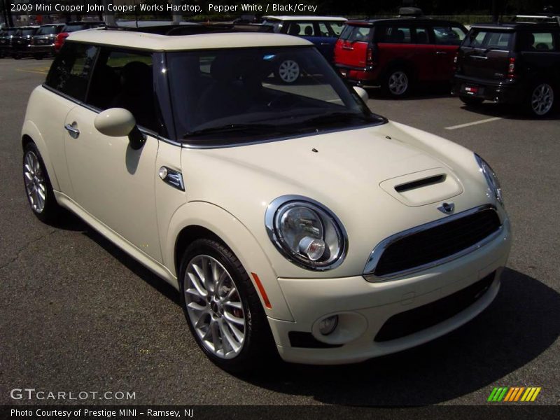 Pepper White / Black/Grey 2009 Mini Cooper John Cooper Works Hardtop