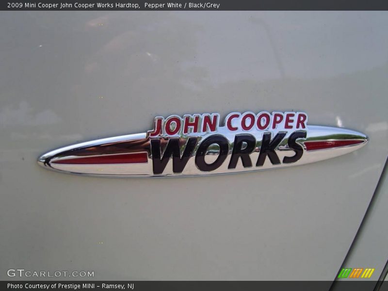Pepper White / Black/Grey 2009 Mini Cooper John Cooper Works Hardtop