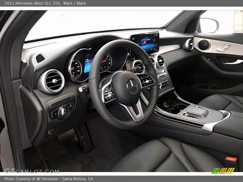 Black / Black 2021 Mercedes-Benz GLC 300