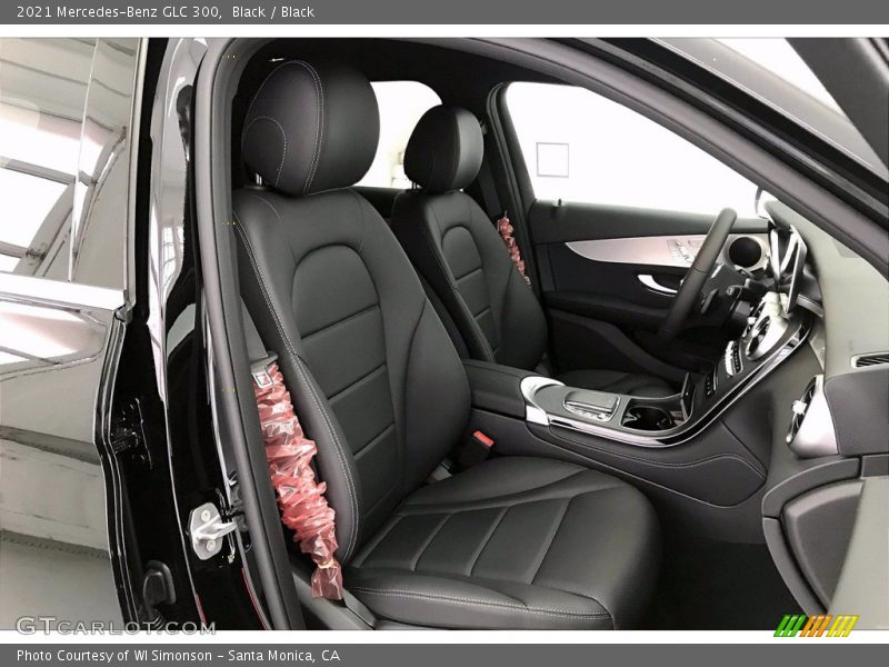 Black / Black 2021 Mercedes-Benz GLC 300