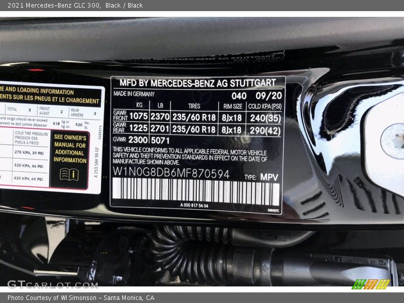 Black / Black 2021 Mercedes-Benz GLC 300