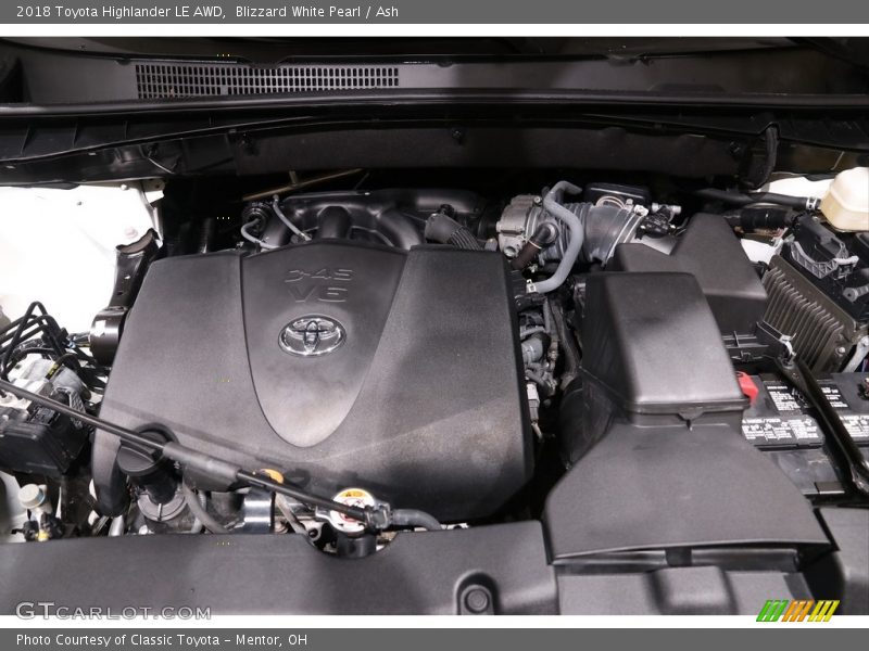 Blizzard White Pearl / Ash 2018 Toyota Highlander LE AWD