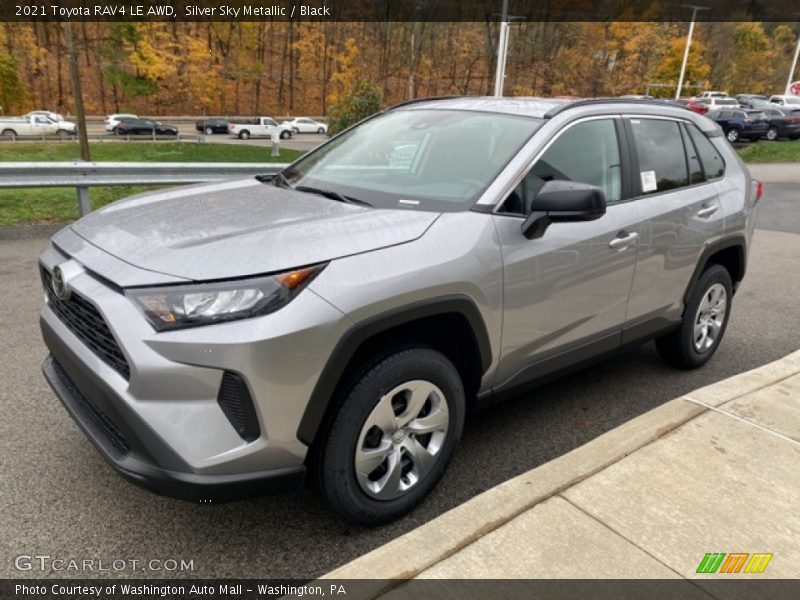 Front 3/4 View of 2021 RAV4 LE AWD