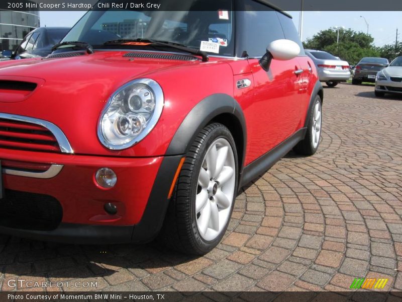 Chili Red / Dark Grey 2005 Mini Cooper S Hardtop