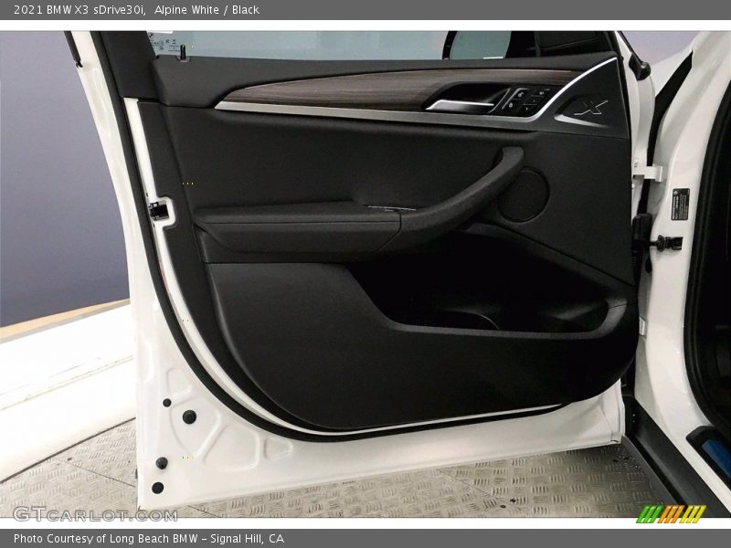 Alpine White / Black 2021 BMW X3 sDrive30i