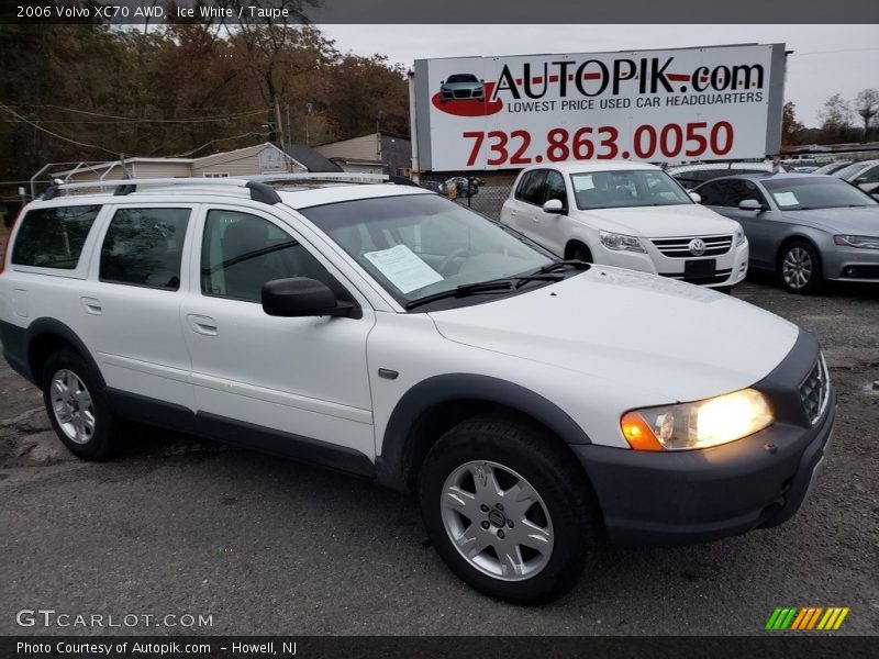 Ice White / Taupe 2006 Volvo XC70 AWD