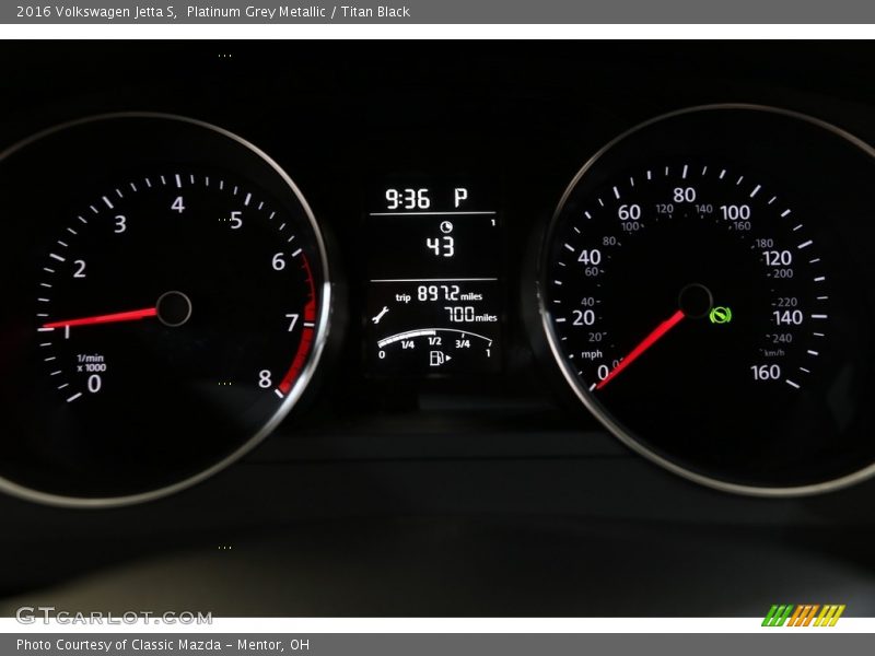 Platinum Grey Metallic / Titan Black 2016 Volkswagen Jetta S