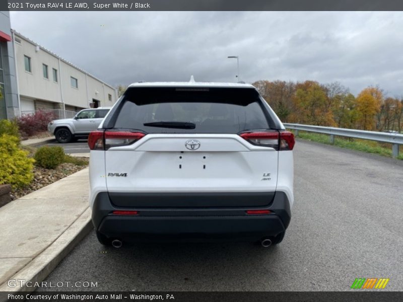 Super White / Black 2021 Toyota RAV4 LE AWD