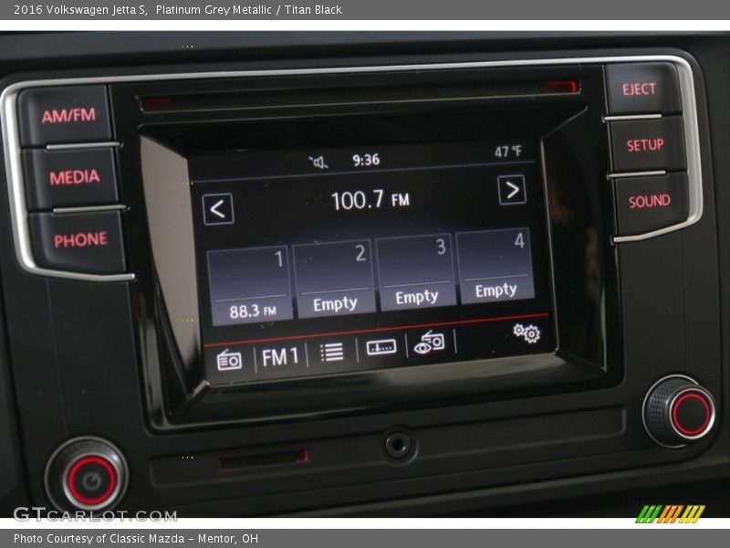 Platinum Grey Metallic / Titan Black 2016 Volkswagen Jetta S