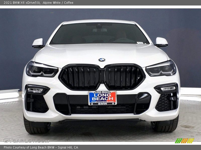 Alpine White / Coffee 2021 BMW X6 xDrive50i