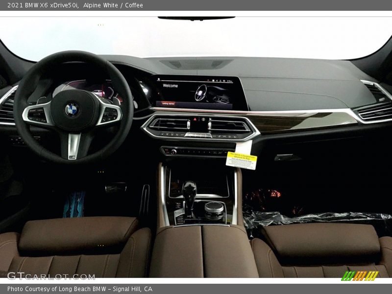 Dashboard of 2021 X6 xDrive50i