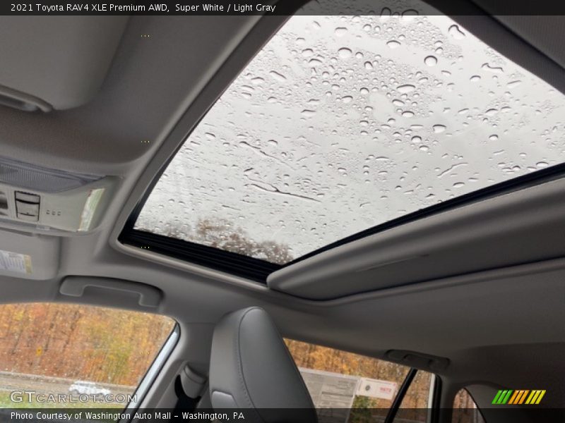 Super White / Light Gray 2021 Toyota RAV4 XLE Premium AWD