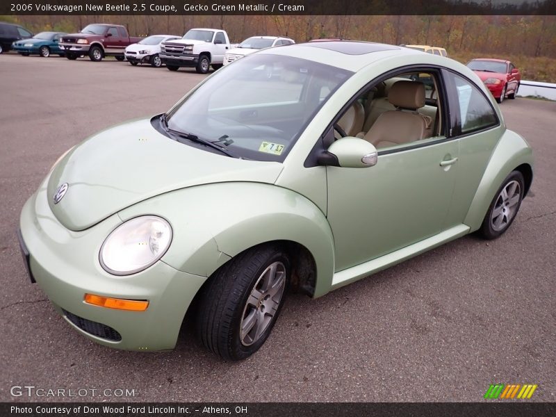 Front 3/4 View of 2006 New Beetle 2.5 Coupe