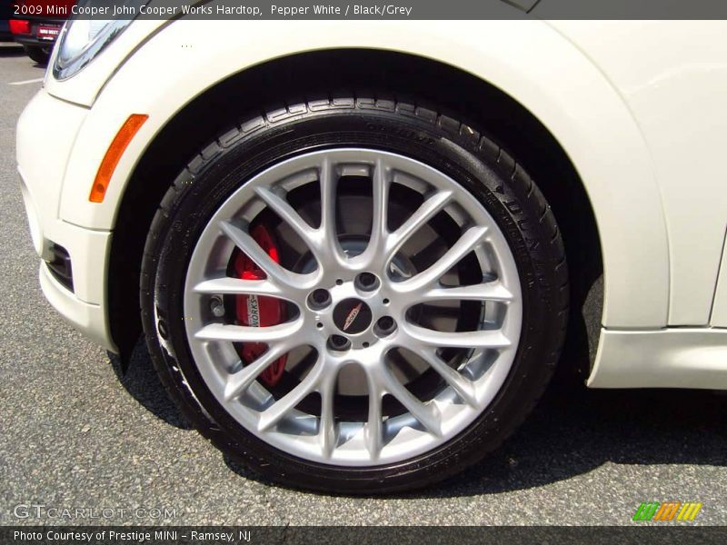 Pepper White / Black/Grey 2009 Mini Cooper John Cooper Works Hardtop