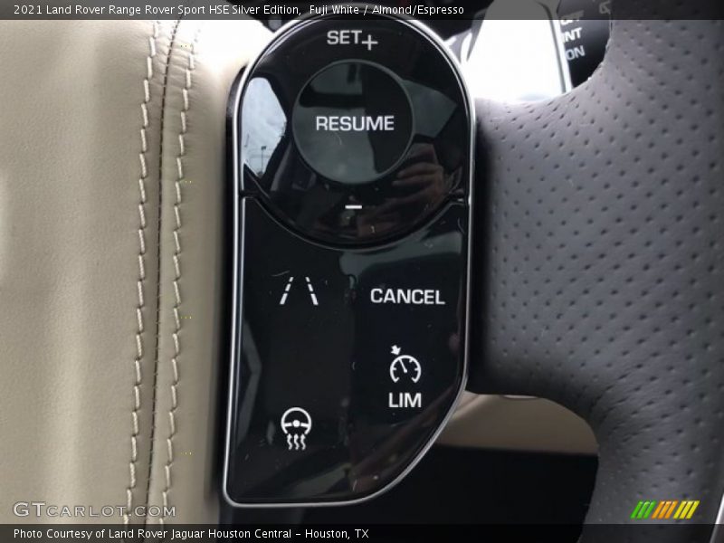  2021 Range Rover Sport HSE Silver Edition Steering Wheel
