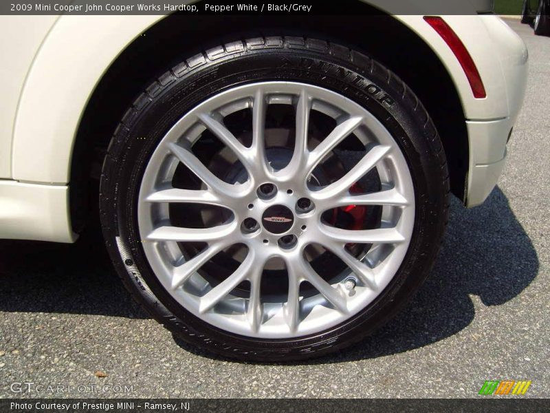 Pepper White / Black/Grey 2009 Mini Cooper John Cooper Works Hardtop