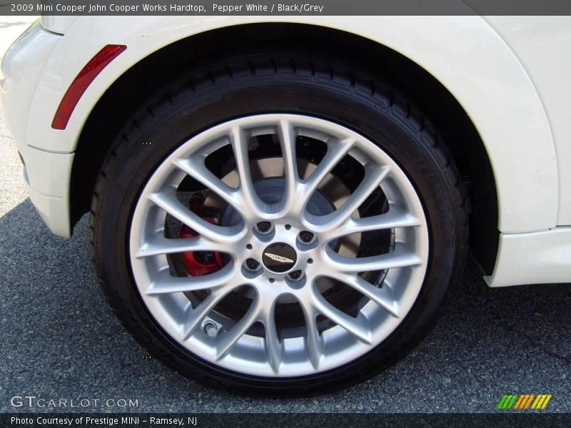 Pepper White / Black/Grey 2009 Mini Cooper John Cooper Works Hardtop