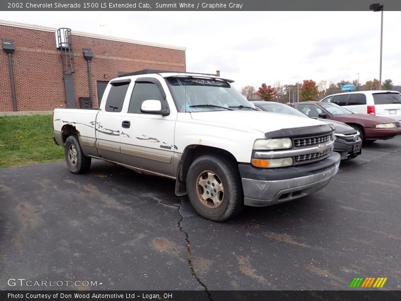Front 3/4 View of 2002 Silverado 1500 LS Extended Cab