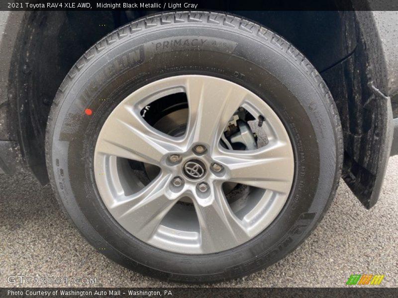 Midnight Black Metallic / Light Gray 2021 Toyota RAV4 XLE AWD
