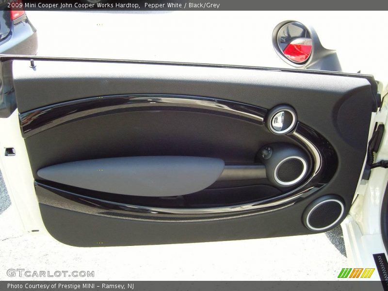 Pepper White / Black/Grey 2009 Mini Cooper John Cooper Works Hardtop