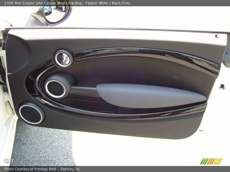 Pepper White / Black/Grey 2009 Mini Cooper John Cooper Works Hardtop