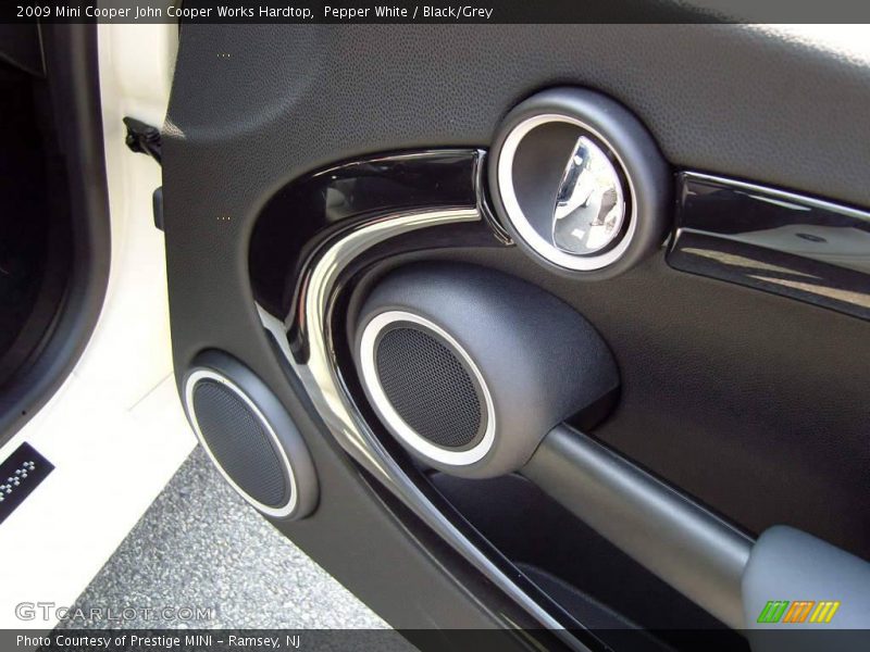 Pepper White / Black/Grey 2009 Mini Cooper John Cooper Works Hardtop
