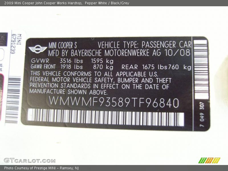 Pepper White / Black/Grey 2009 Mini Cooper John Cooper Works Hardtop