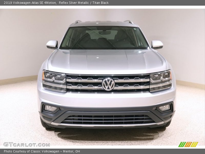 Reflex Silver Metallic / Titan Black 2019 Volkswagen Atlas SE 4Motion