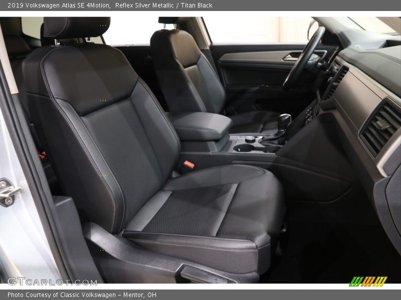 Reflex Silver Metallic / Titan Black 2019 Volkswagen Atlas SE 4Motion