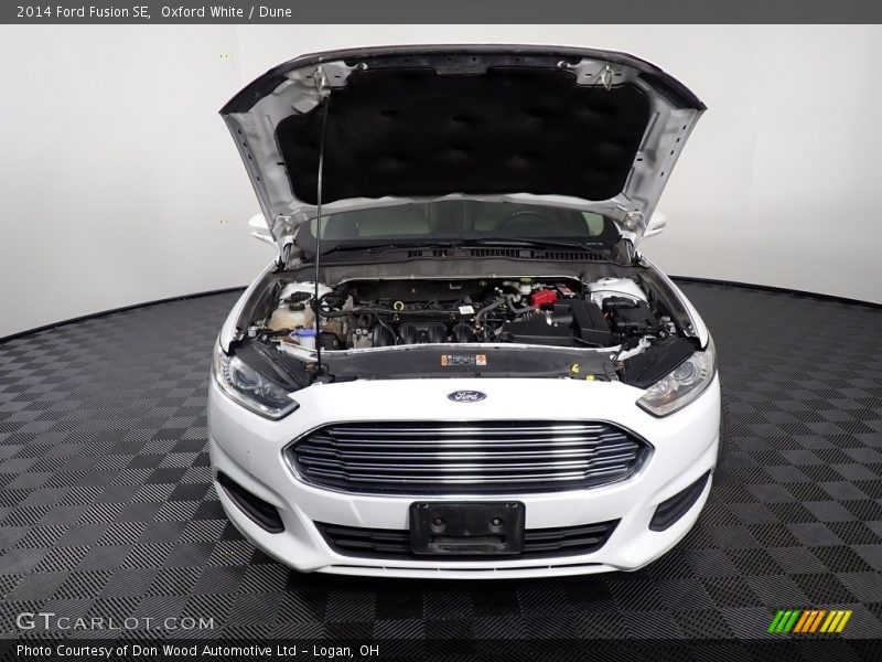 Oxford White / Dune 2014 Ford Fusion SE