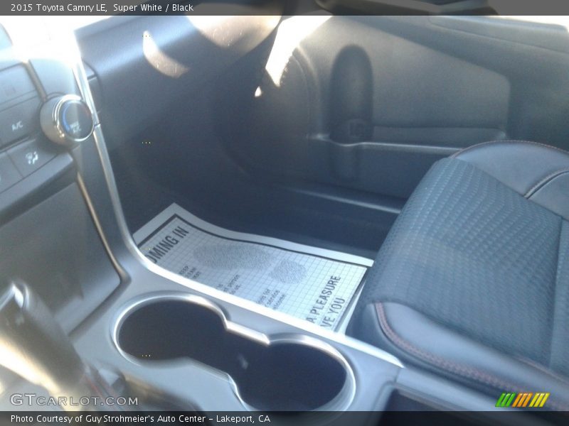Super White / Black 2015 Toyota Camry LE