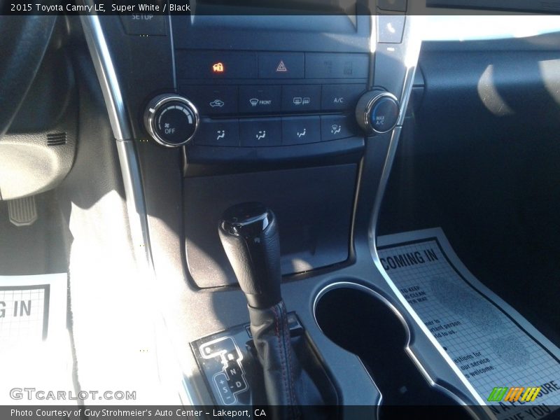 Super White / Black 2015 Toyota Camry LE