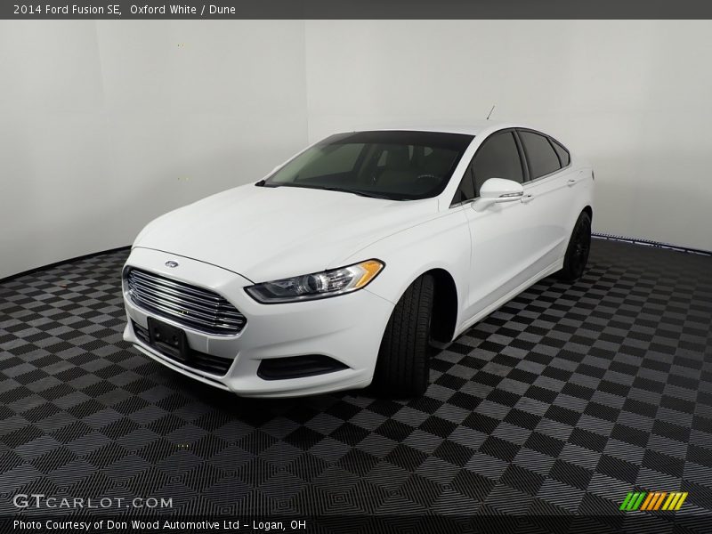 Oxford White / Dune 2014 Ford Fusion SE