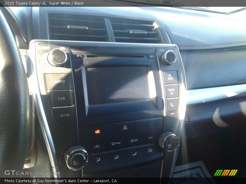 Super White / Black 2015 Toyota Camry LE