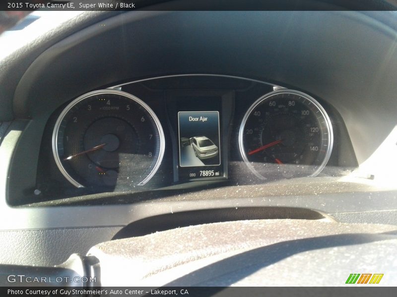 Super White / Black 2015 Toyota Camry LE