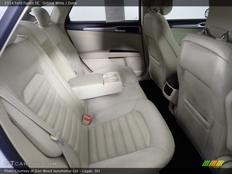 Oxford White / Dune 2014 Ford Fusion SE