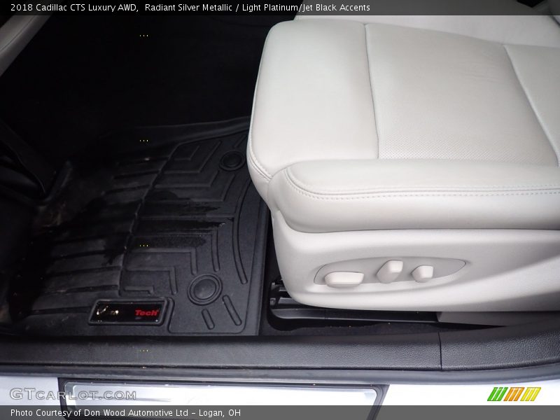 Radiant Silver Metallic / Light Platinum/Jet Black Accents 2018 Cadillac CTS Luxury AWD