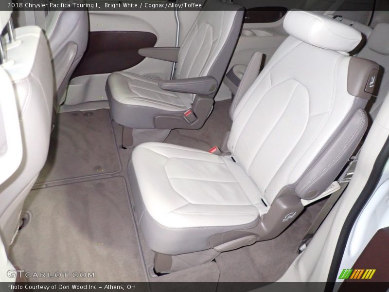 Bright White / Cognac/Alloy/Toffee 2018 Chrysler Pacifica Touring L