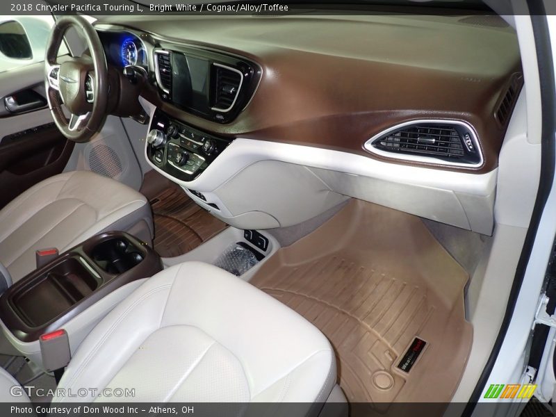 Bright White / Cognac/Alloy/Toffee 2018 Chrysler Pacifica Touring L