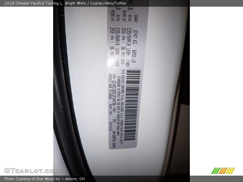 Bright White / Cognac/Alloy/Toffee 2018 Chrysler Pacifica Touring L